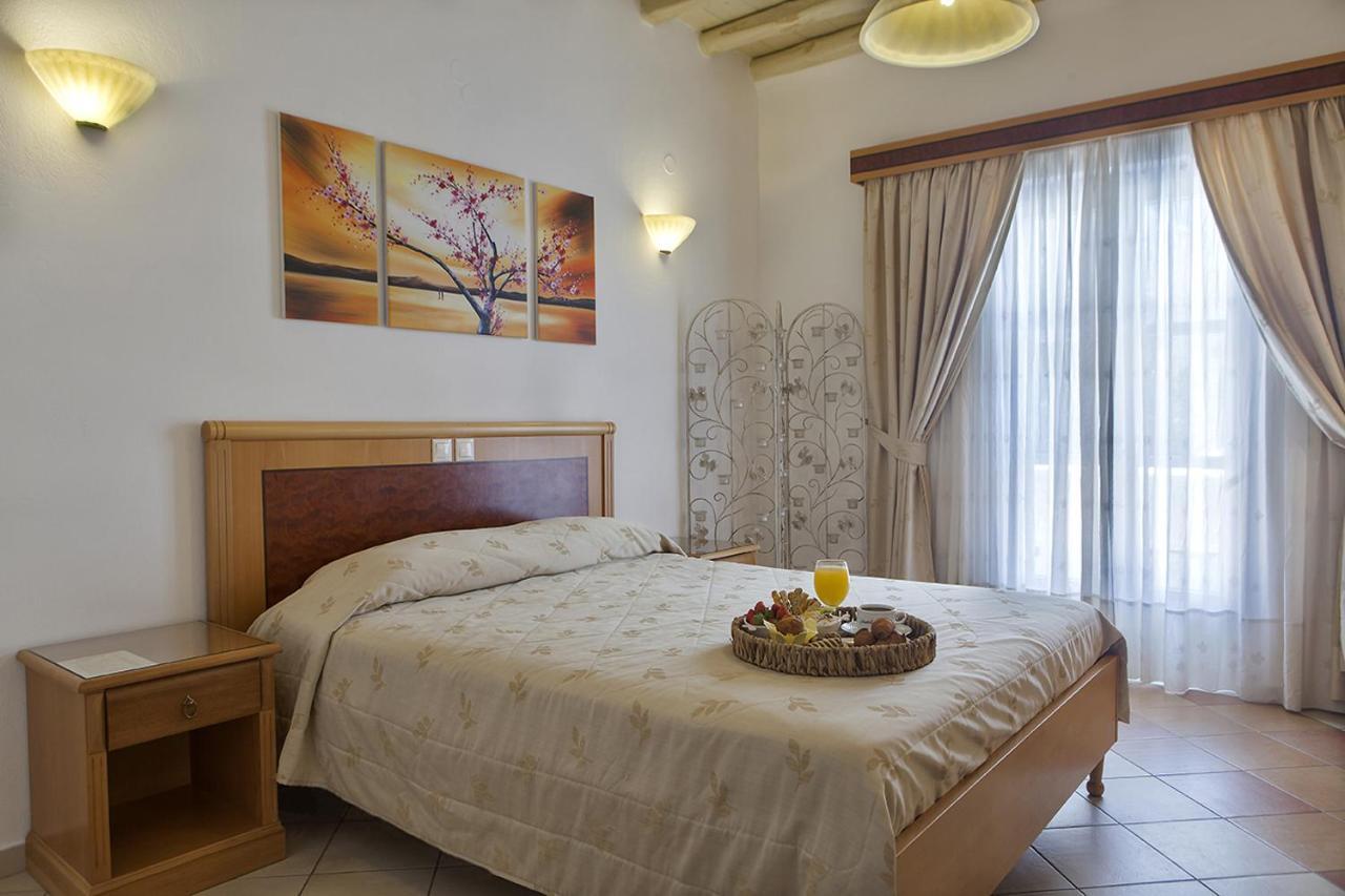 Hotel Anatolia Ano Mera Bagian luar foto